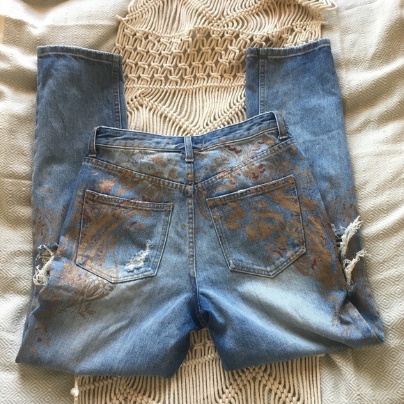 Free People gold stencil distressed jeans - Picture 6 of 7